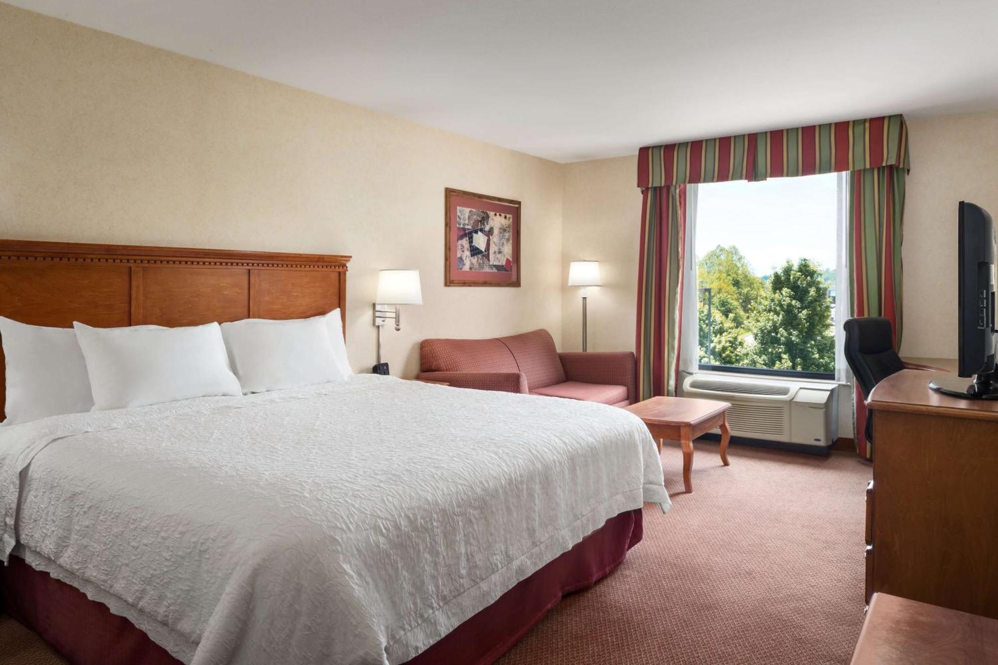 Hampton Inn Belle Vernon Exterior photo